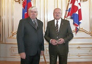 p.Kráľ s prezidentom SR, Ivanom Gašparovičom